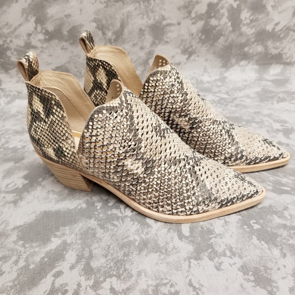 New Dolce Vita Snakeskin Print Booties  Size 7.5